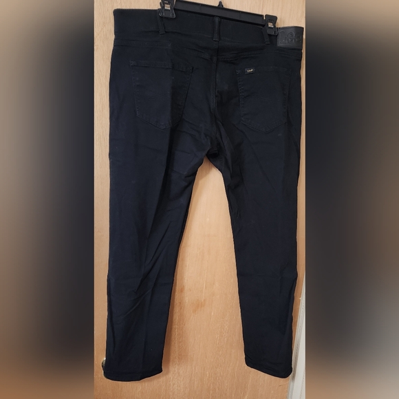 Lee Mens Extreme Motion Slim Straight Leg Jeans Black - Picture 2 of 4